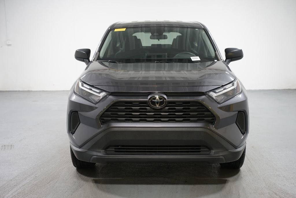 2023 Toyota RAV4 LE photo 2