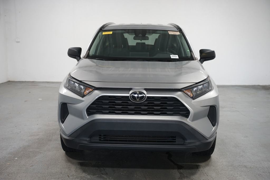 Used 2021 Toyota RAV4 LE with VIN 2T3H1RFV4MW136981 for sale in Northfield, Minnesota
