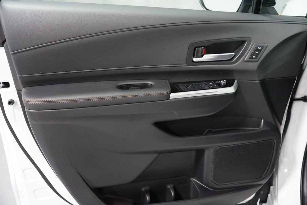 2025 Toyota Sienna Platinum - Photo 34