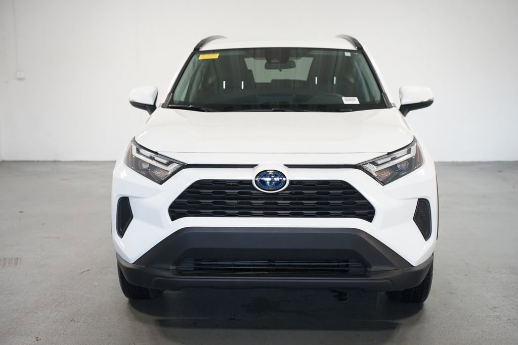 2024 Toyota RAV4 Hybrid LE photo 2