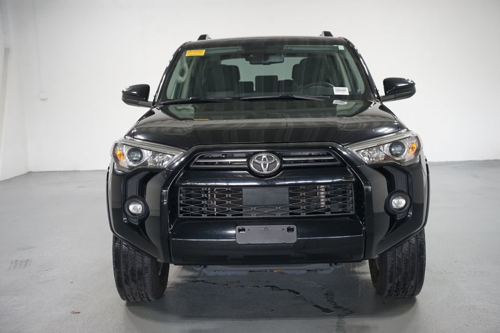 2022 Toyota 4Runner SR5 photo 2