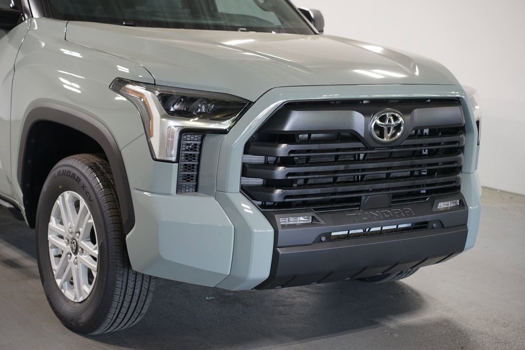 New 2026 Toyota Tundra SR5 SR5 CREWMAX 5.5