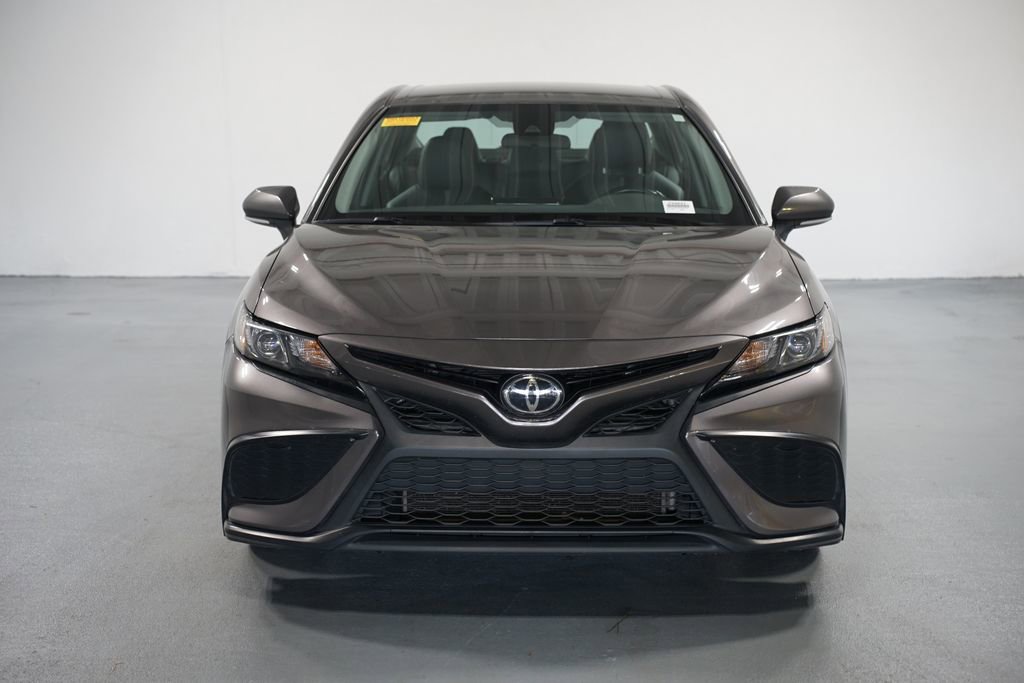 2023 Toyota Camry SE photo 2