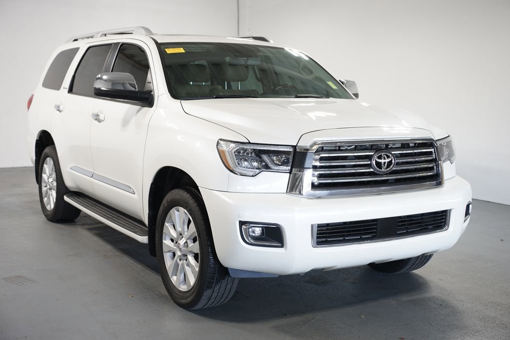 2021 Toyota Sequoia Platinum photo 3
