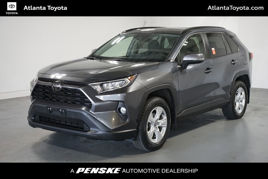 2020 Toyota RAV4 XLE's photo