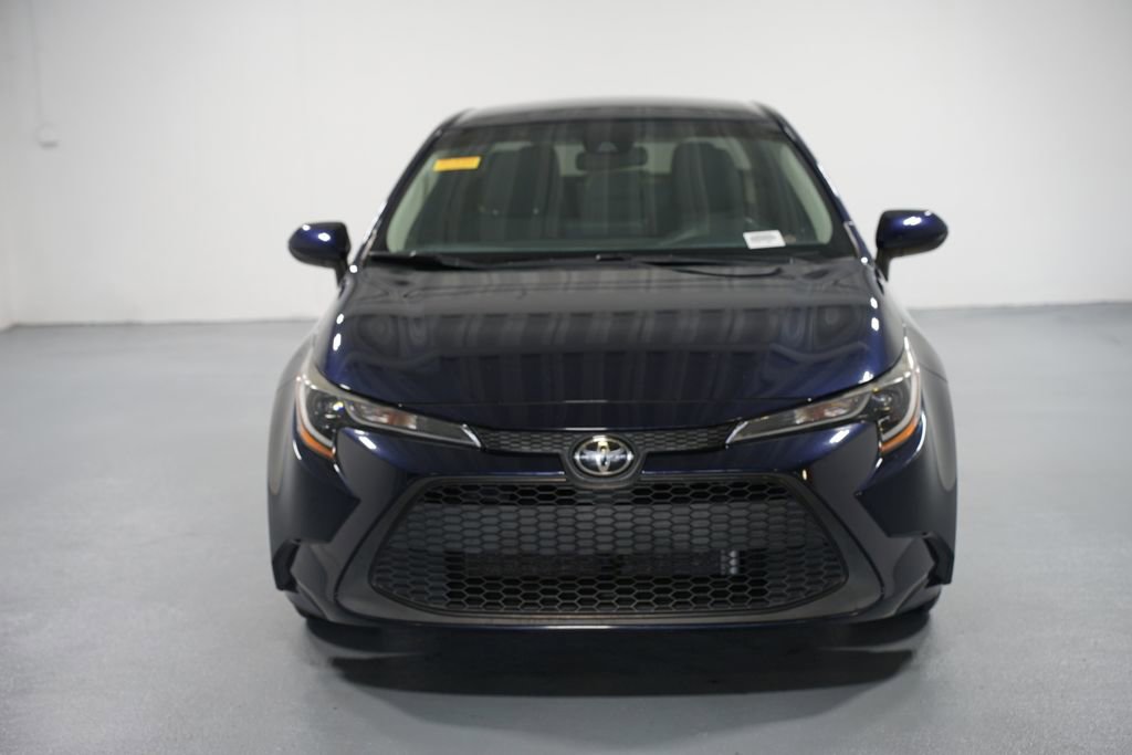 2022 Toyota Corolla LE photo 2