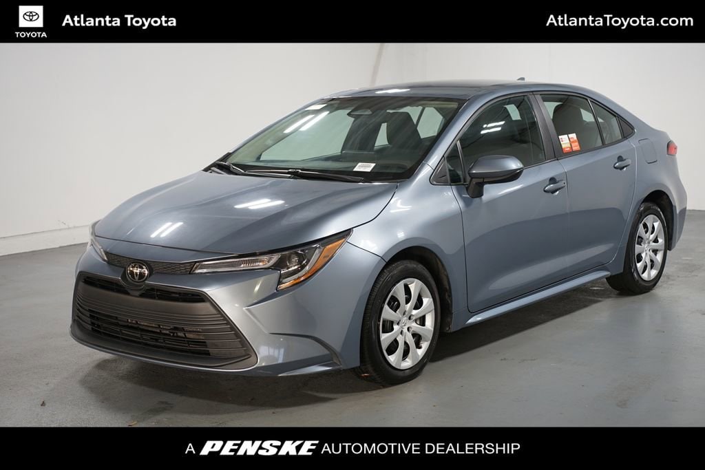 2024 Toyota Corolla LE's photo