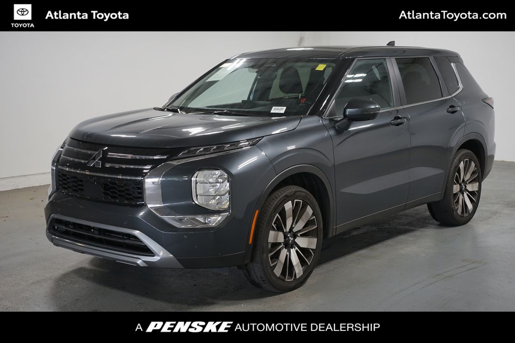 2025 Mitsubishi Outlander SE 2WD's photo