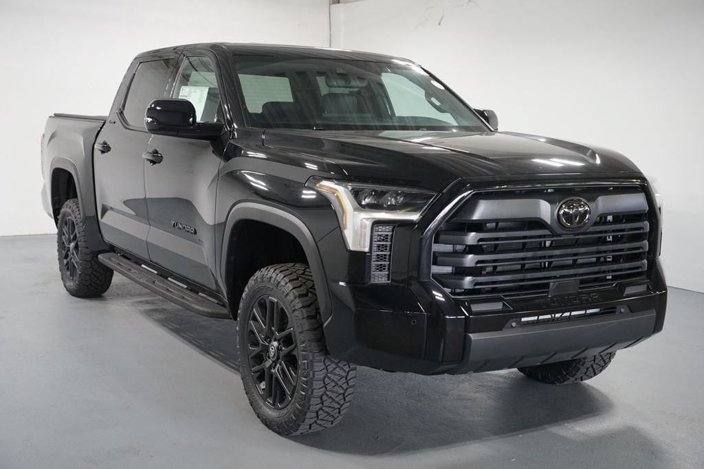 New 2026 Toyota Tundra Limited LIMITED CREWMAX 5.5