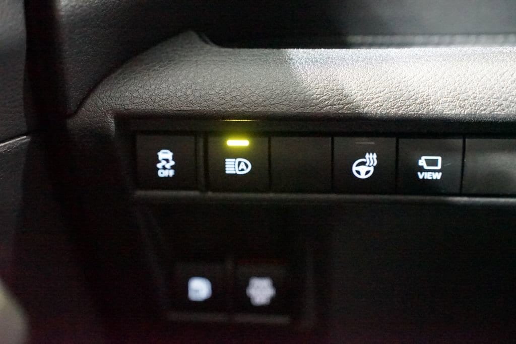 2025 Toyota Sienna Platinum - Photo 26