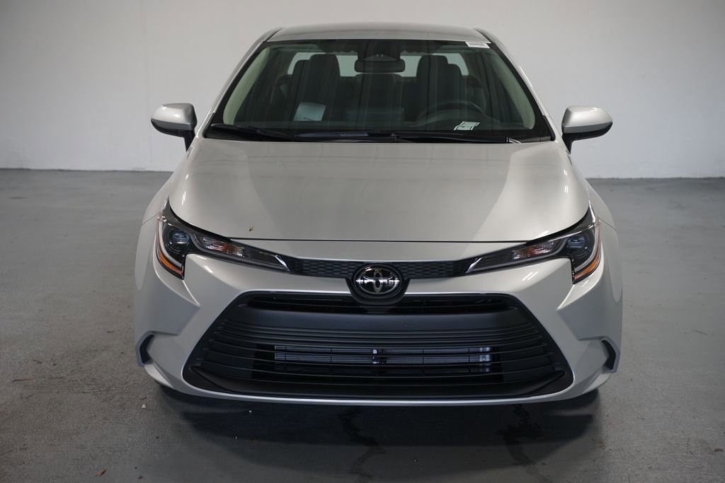 2026 Toyota Corolla LE photo 2