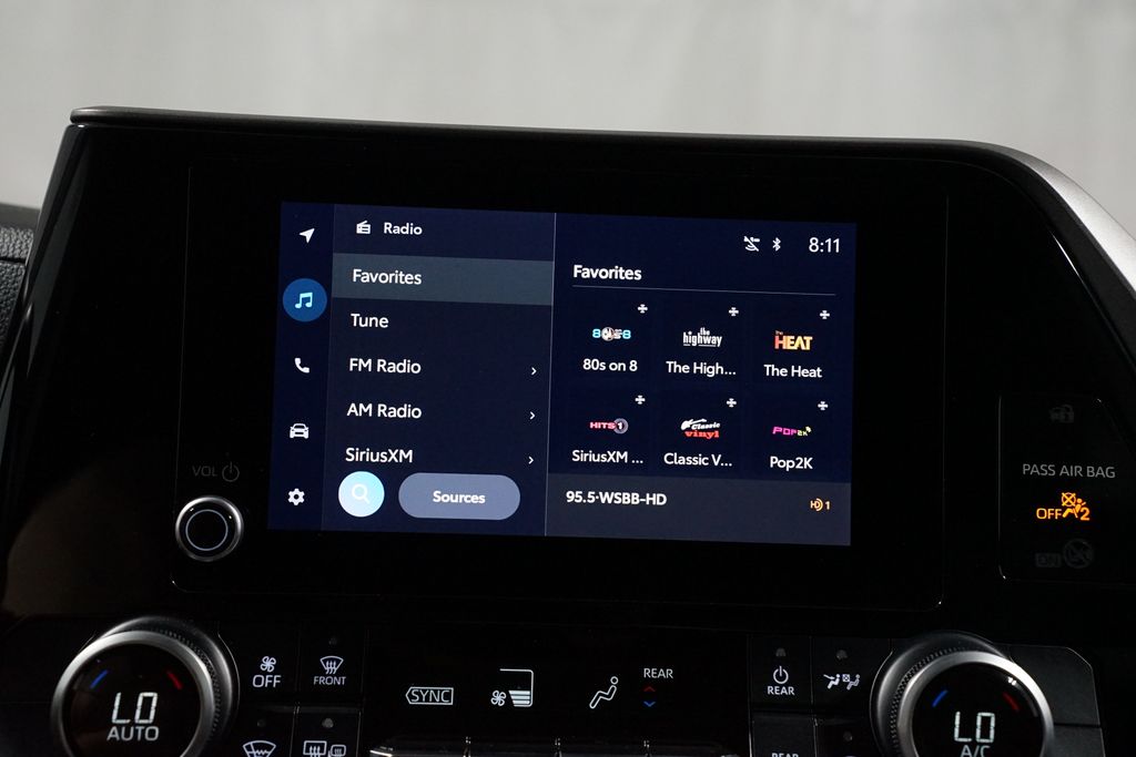 2024 Toyota Highlander LE - Photo 19