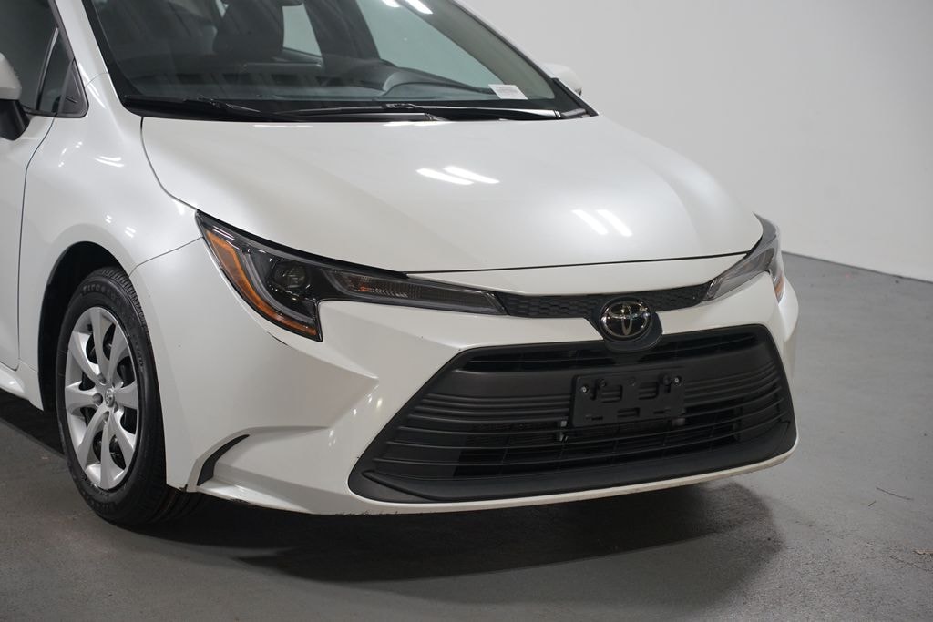 Certified 2025 Toyota Corolla LE Sedan