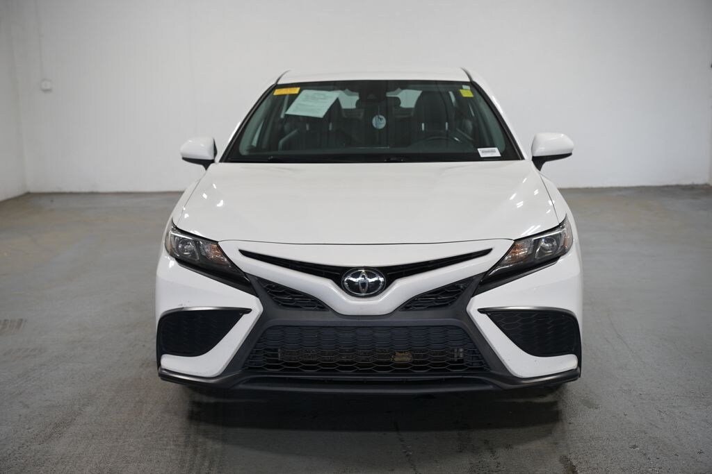 Used 2021 Toyota Camry SE Sedan