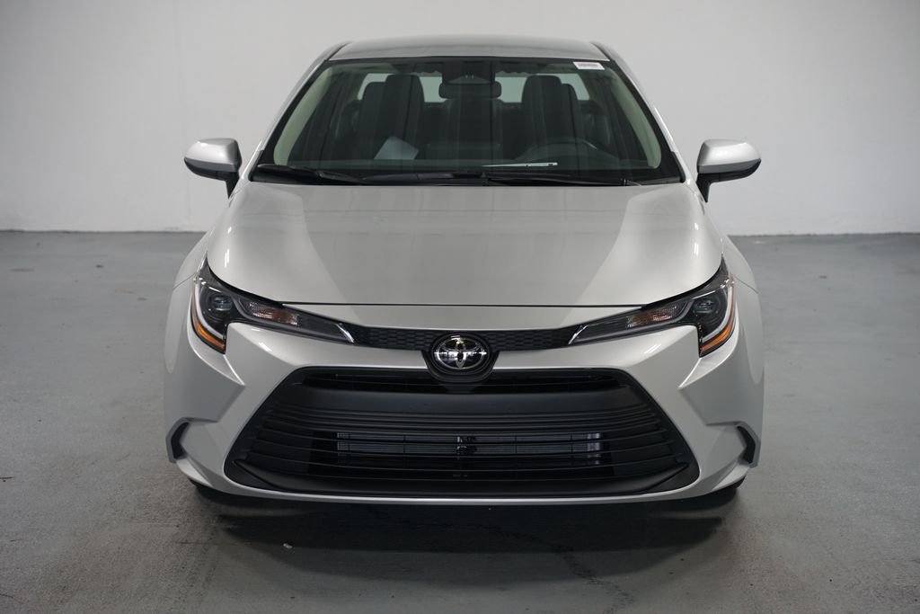 2026 Toyota Corolla LE photo 2
