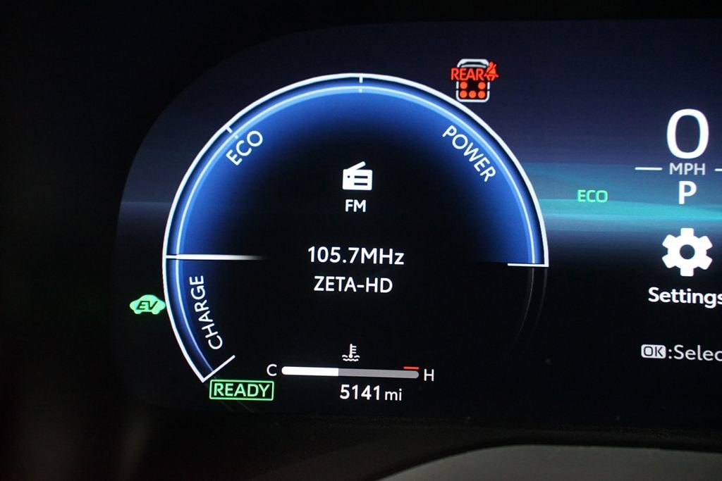 2025 Toyota Sienna Platinum - Photo 17
