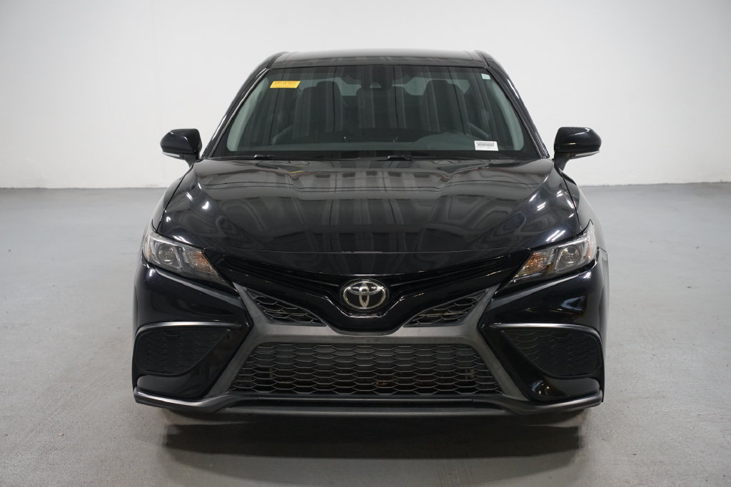 Used 2022 Toyota Camry SE Sedan