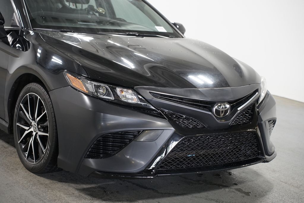 Used 2022 Toyota Camry SE Sedan