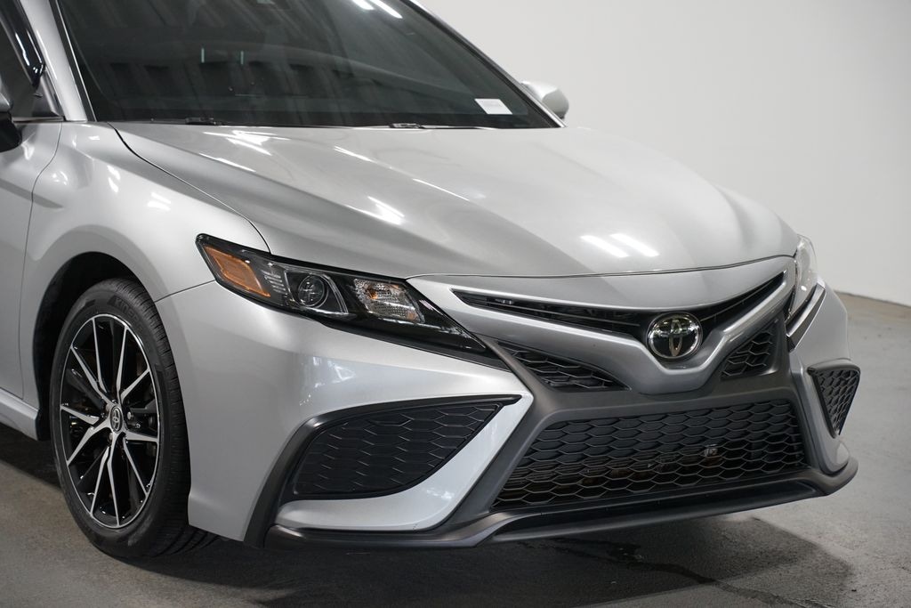 Used 2024 Toyota Camry SE Sedan