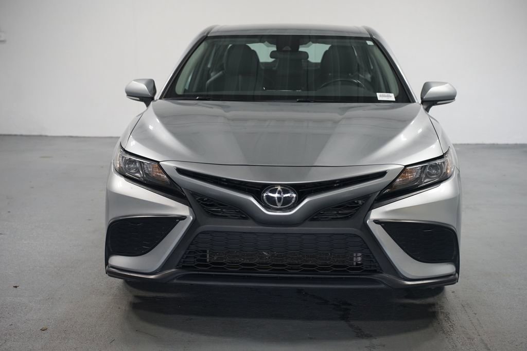 2024 Toyota Camry SE photo 2