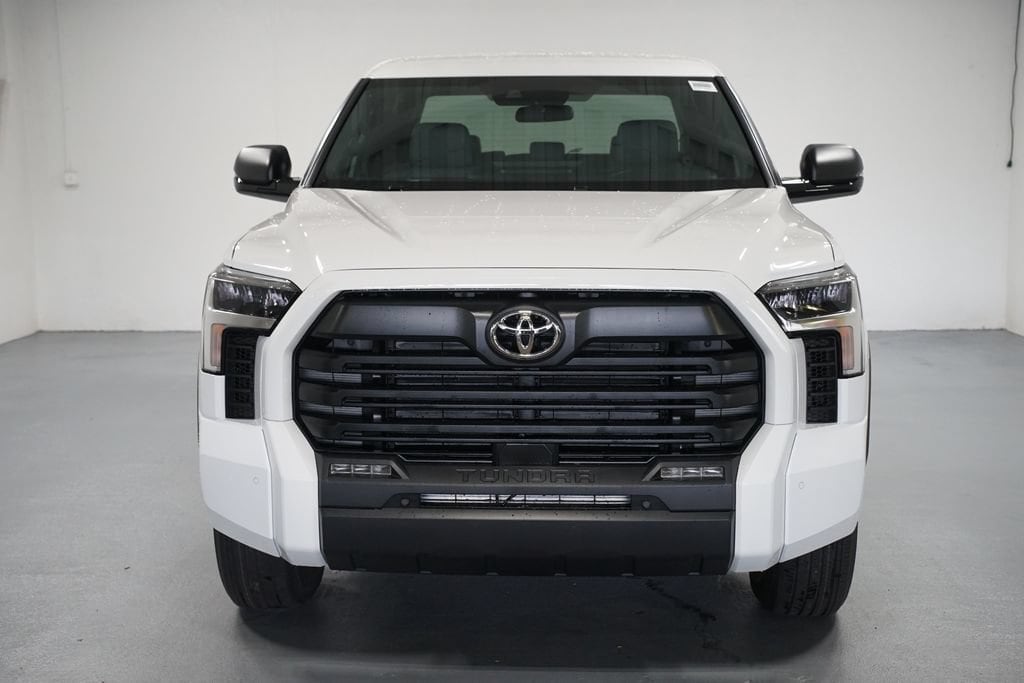 New 2026 Toyota Tundra SR5 SR5 CREWMAX 5.5