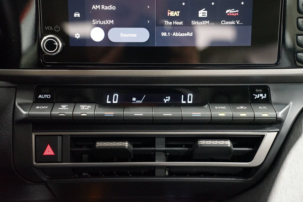 2026 Toyota Camry LE - Photo 20