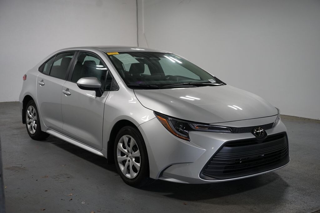 Used 2025 Toyota Corolla LE Sedan