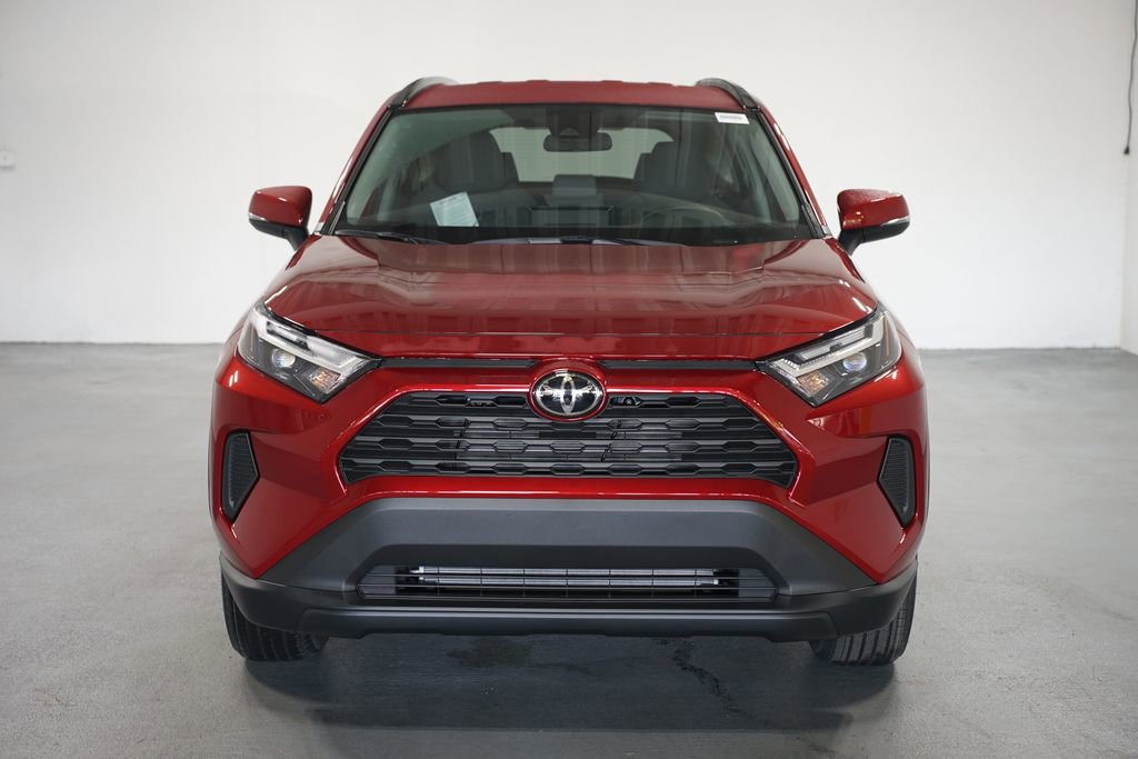 2025 Toyota RAV4 XLE photo 2