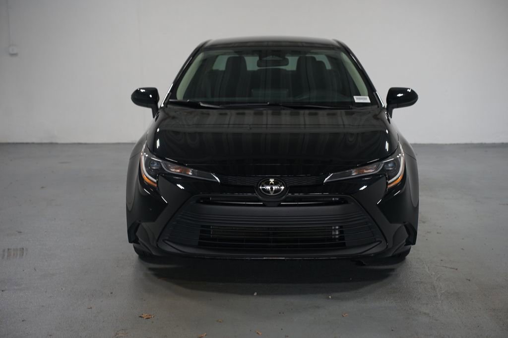 2023 Toyota Corolla LE photo 2