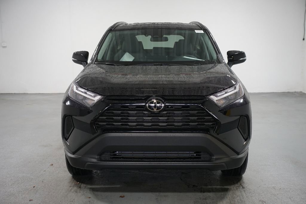 2025 Toyota RAV4 XLE photo 2
