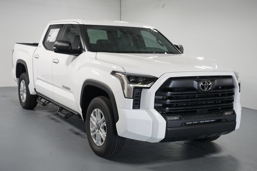 New 2026 Toyota Tundra SR5 SR5 CREWMAX 5.5