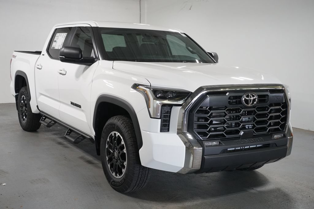 New 2026 Toyota Tundra SR5 SR5 CREWMAX 5.5