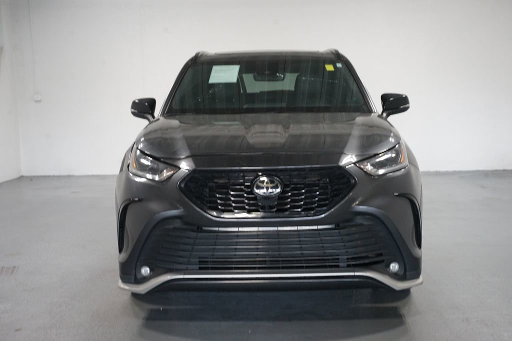 2021 Toyota Highlander XSE photo 2