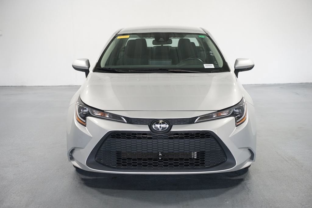 Used 2022 Toyota Corolla LE with VIN 5YFEPMAE2NP381785 for sale in Northfield, Minnesota