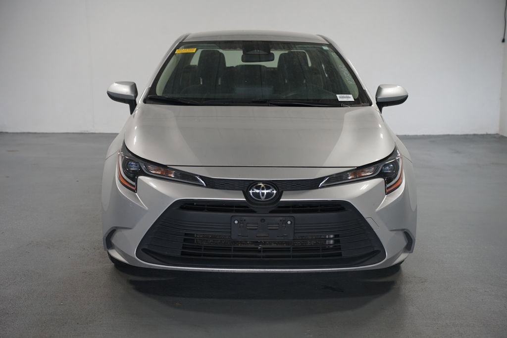 2023 Toyota Corolla LE photo 2