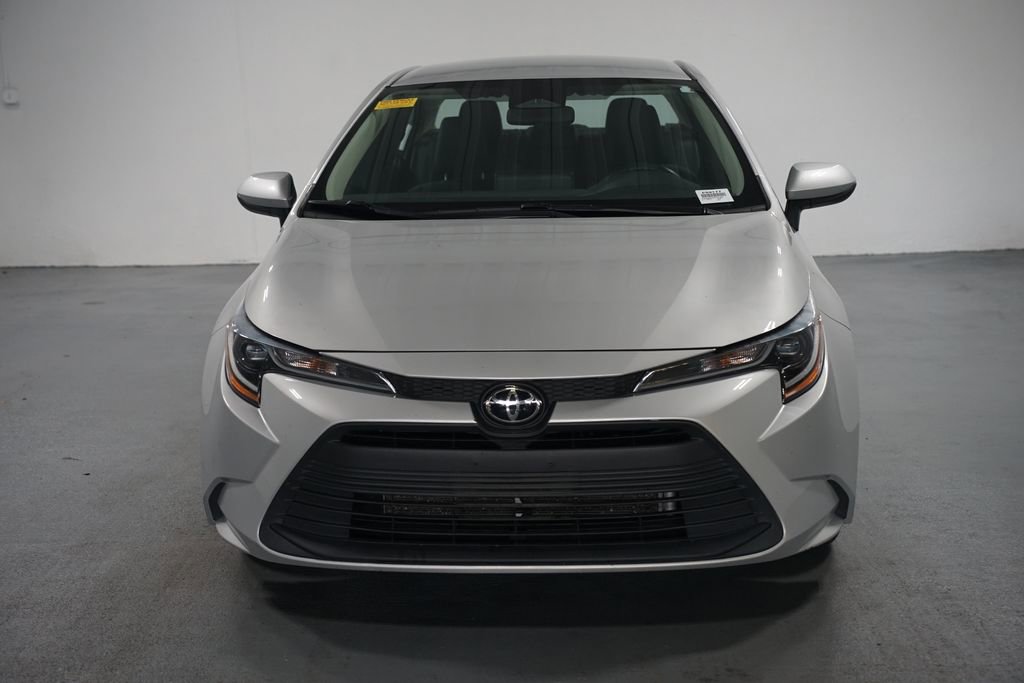 2023 Toyota Corolla LE photo 2