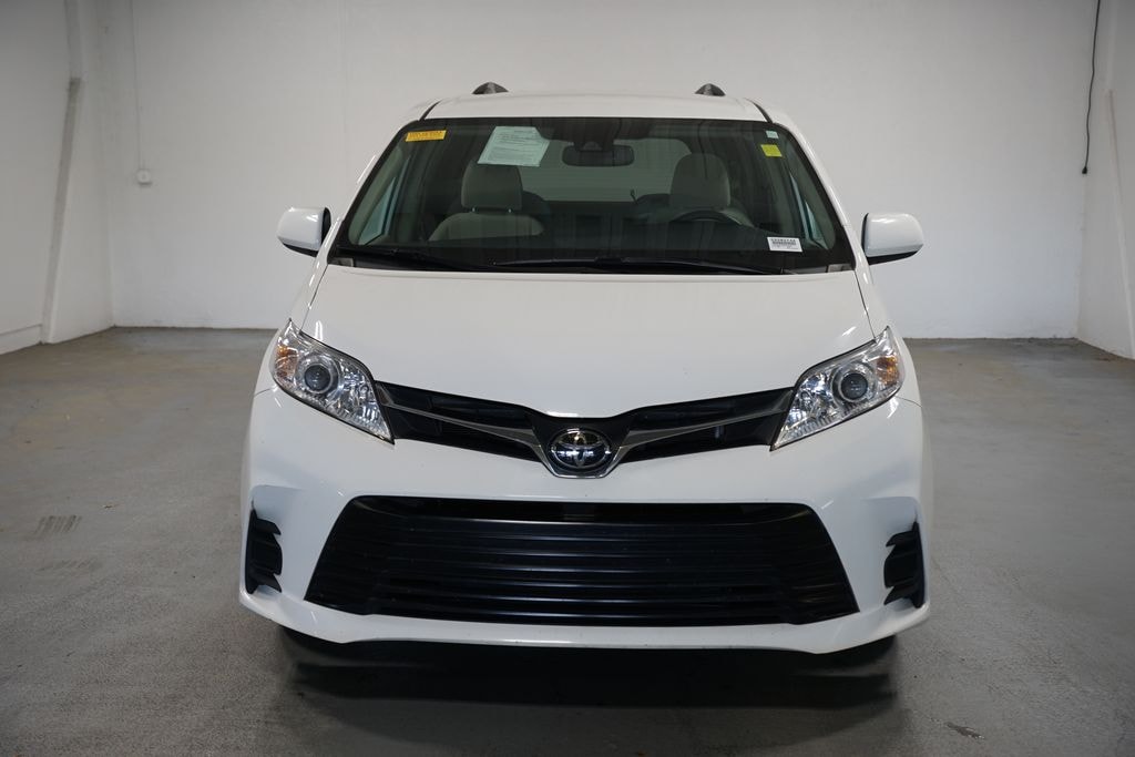 Used 2019 Toyota Sienna LE Minivan/Van