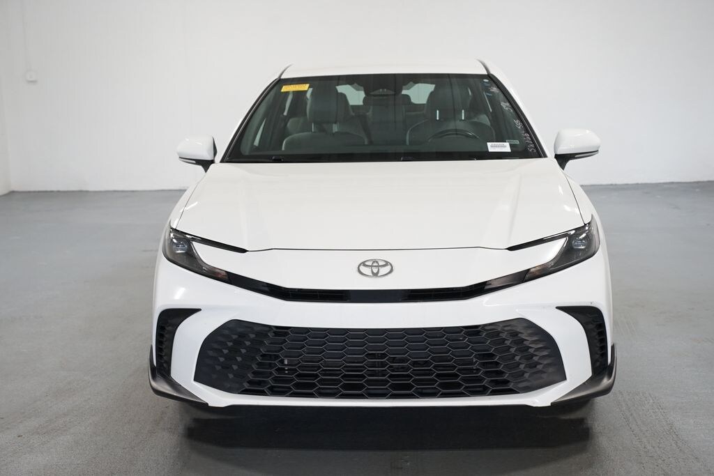 Used 2025 Toyota Camry SE Sedan