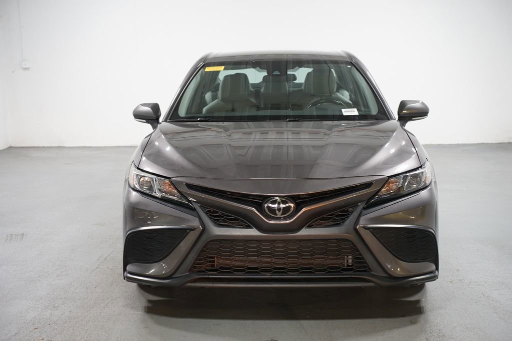2023 Toyota Camry SE photo 2