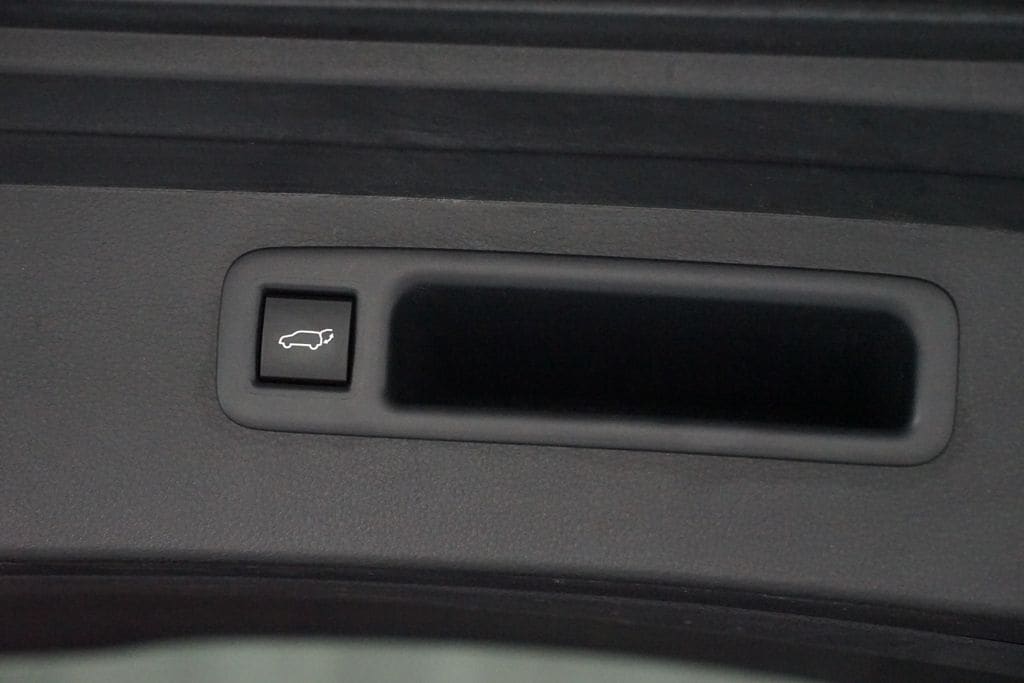 2024 Toyota Highlander LE - Photo 35