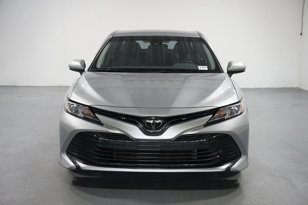 2020 Toyota Camry LE photo 2