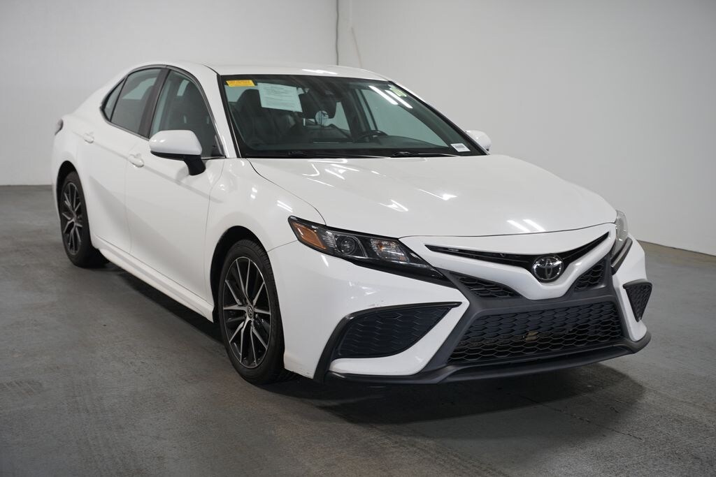 Used 2021 Toyota Camry SE Sedan