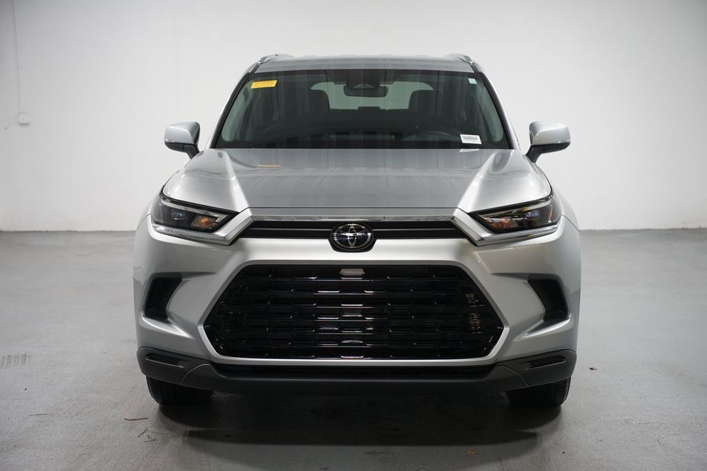 2024 Toyota Grand Highlander XLE photo 2