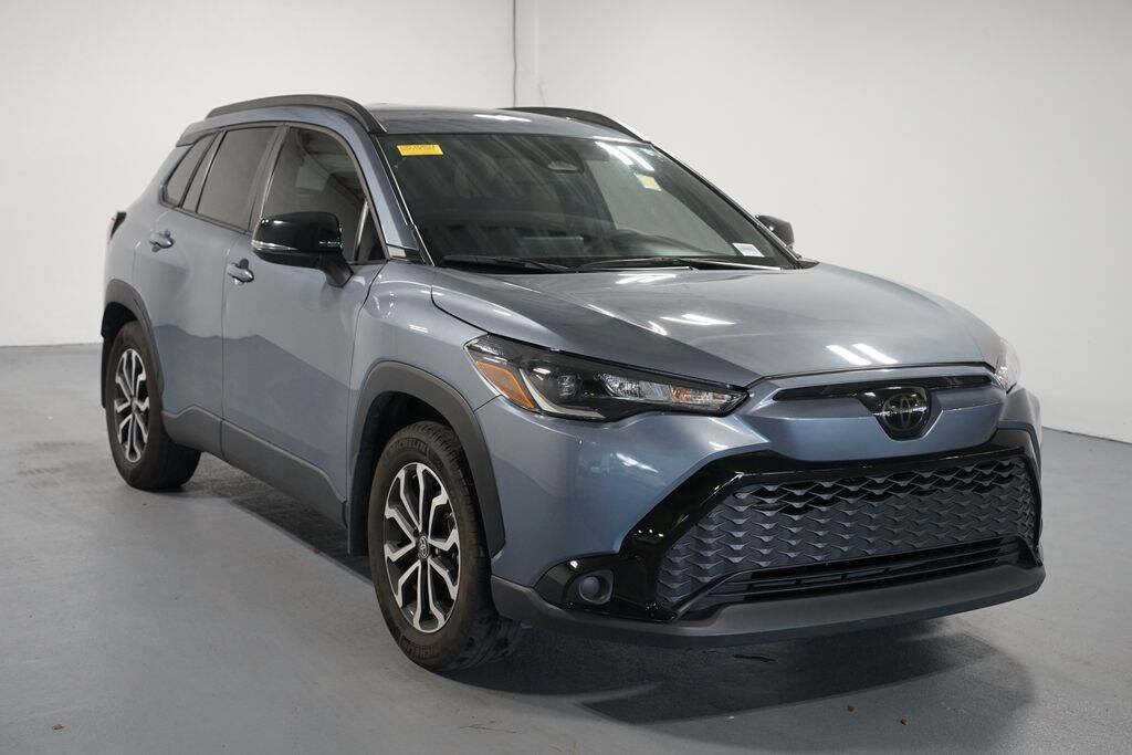 Used 2025 Toyota Corolla Cross Hybrid SE SUV