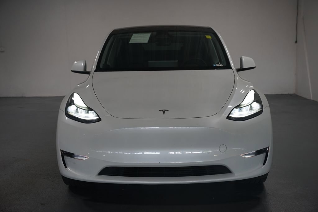 2024 Tesla Model Y Long Range photo 2