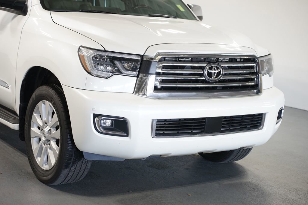 2021 Toyota Sequoia Platinum photo 4
