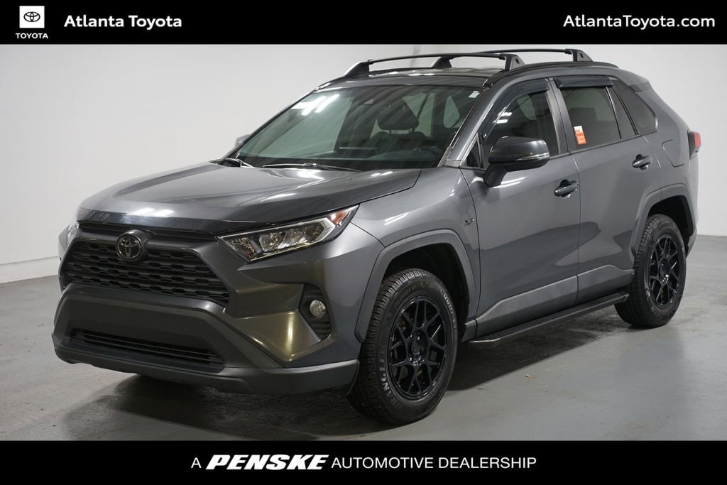 2021 Toyota RAV4 XLE's photo