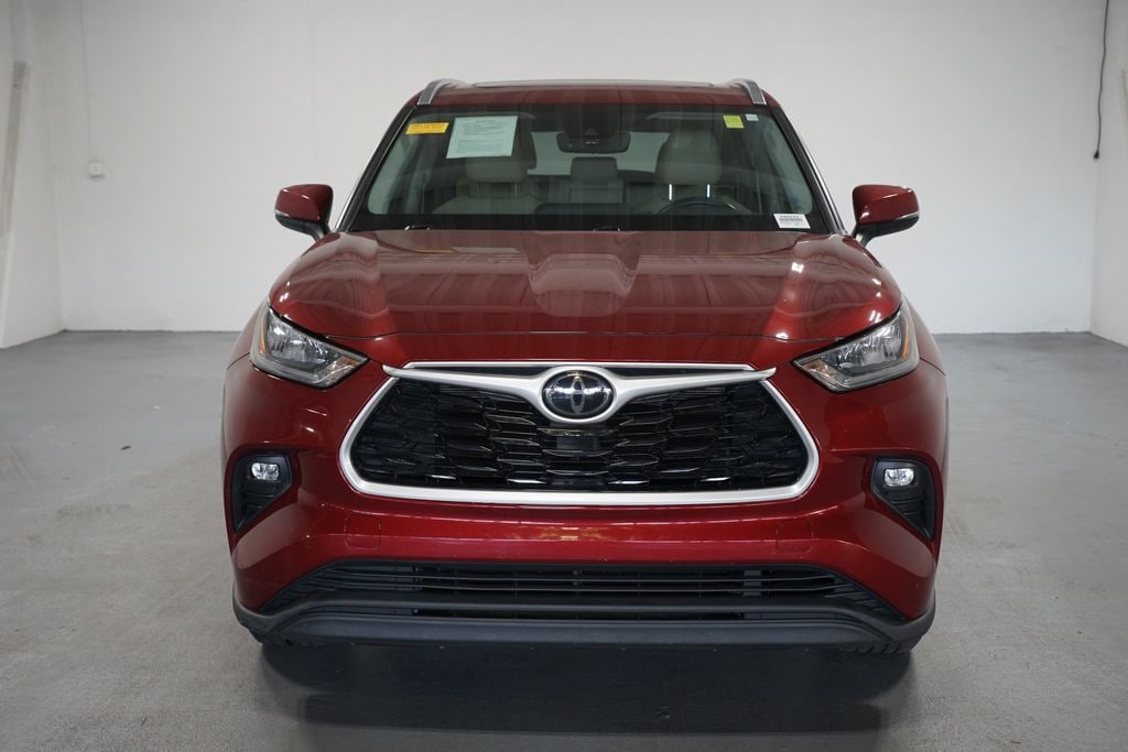 Used 2020 Toyota Highlander XLE SUV