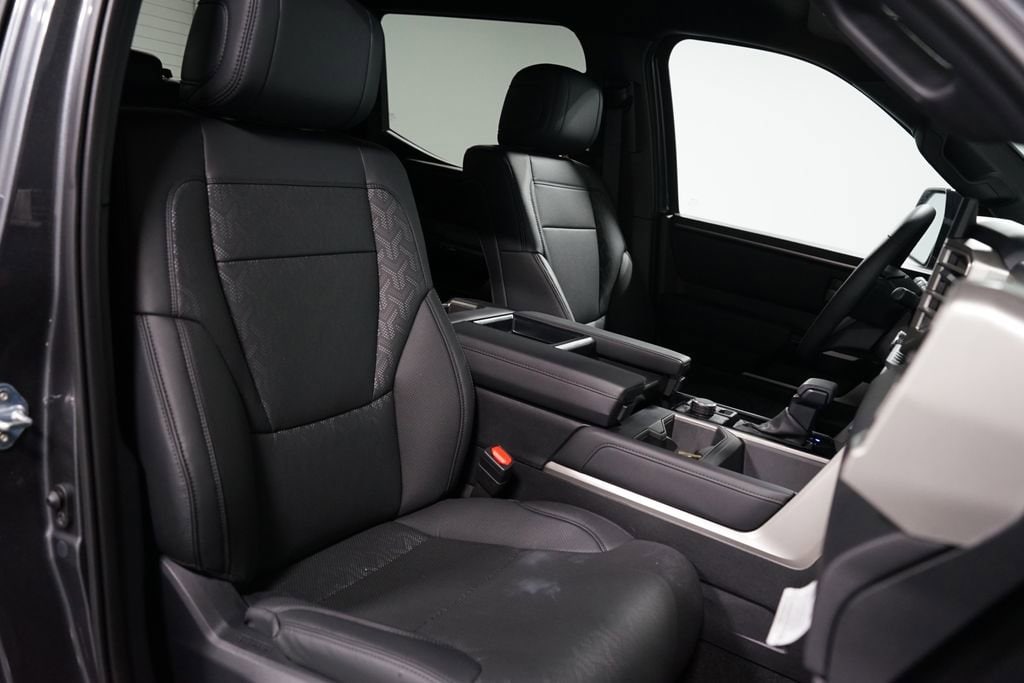 2025 Toyota Tundra Limited - Photo 31