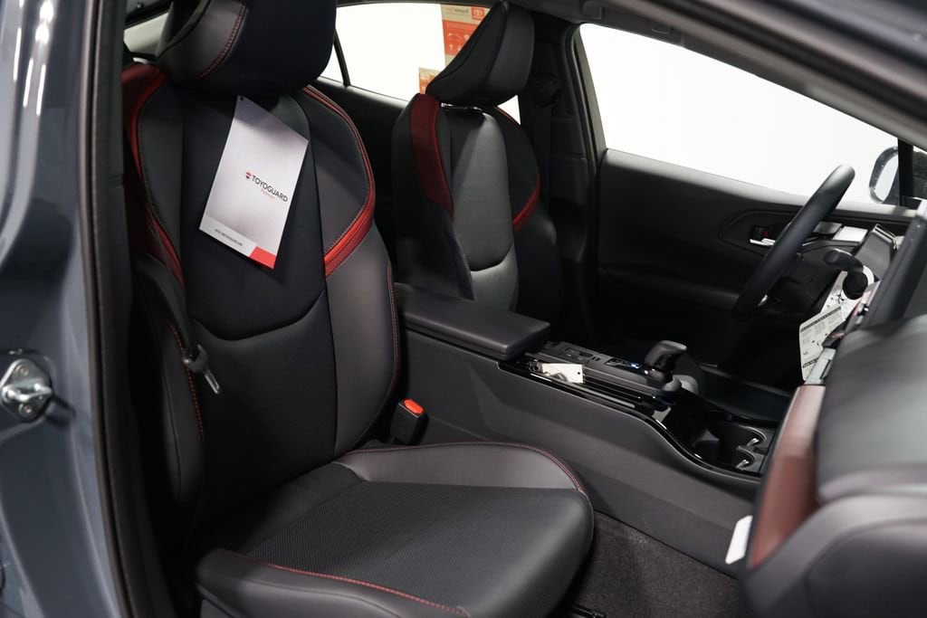 2026 Toyota Prius Plug-in Hybrid XSE Premium - Photo 29